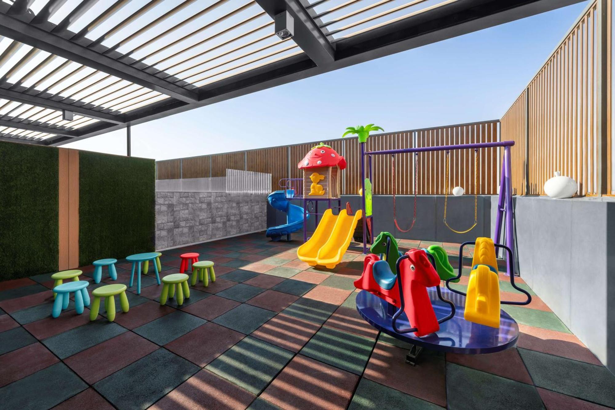Radisson Blu Hotel Riyadh Qurtuba Buitenkant foto Children's play area