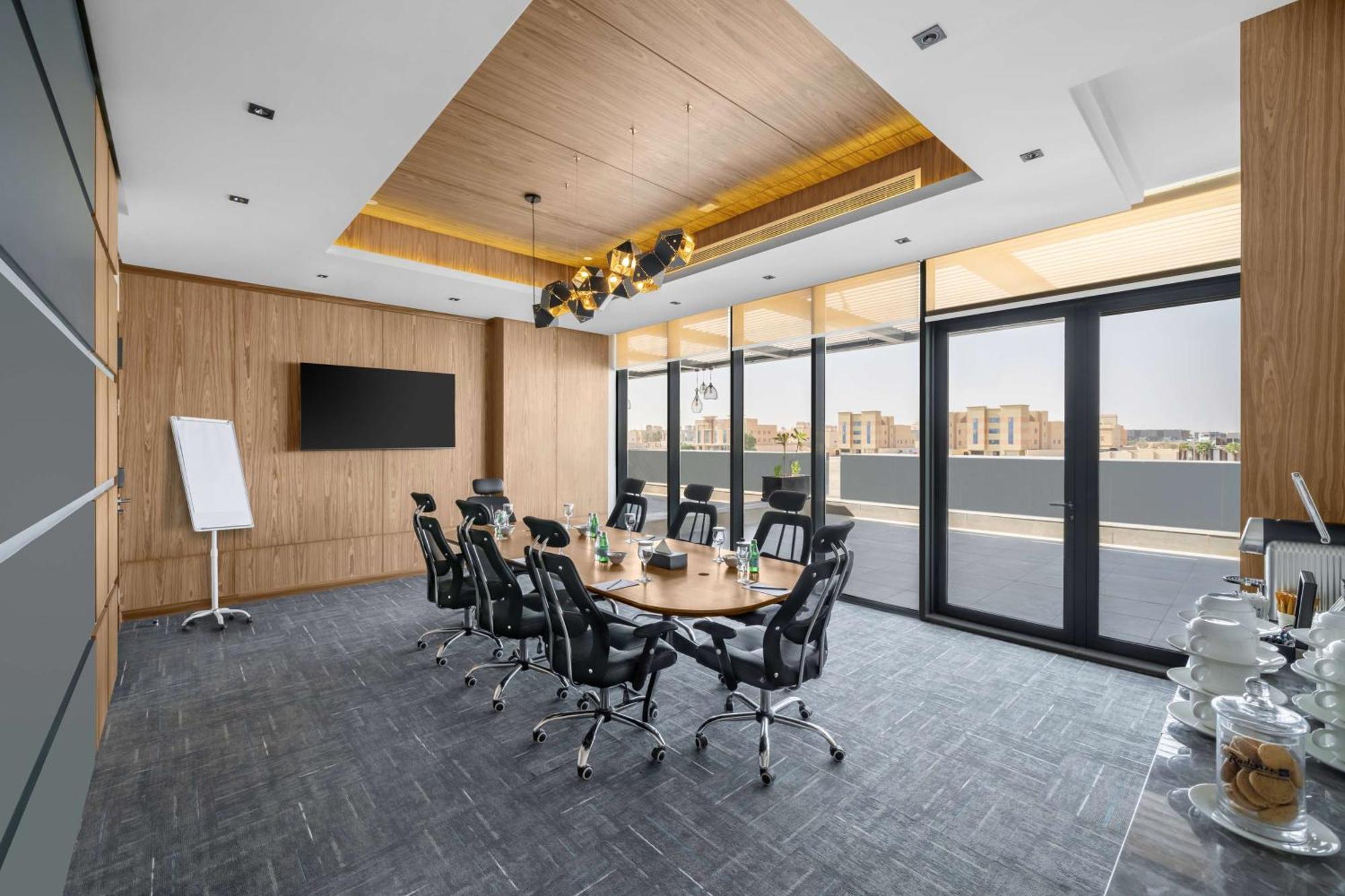 Radisson Blu Hotel Riyadh Qurtuba Buitenkant foto Meeting room
